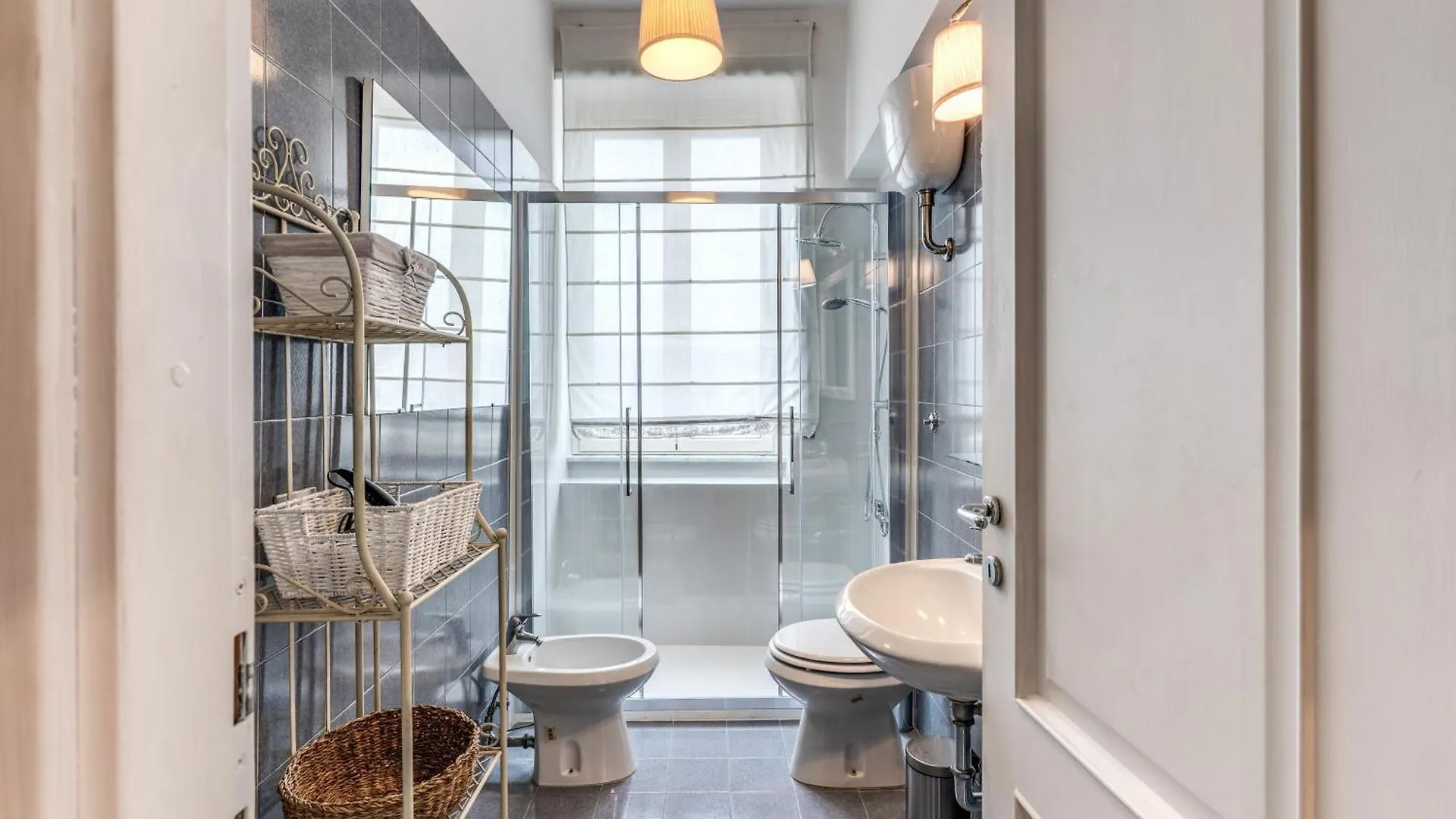 شقة Monti View By Rental In روما إيطاليا